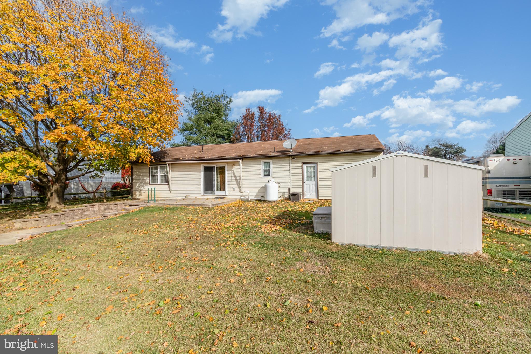 633 HENRY HOUCK LANE