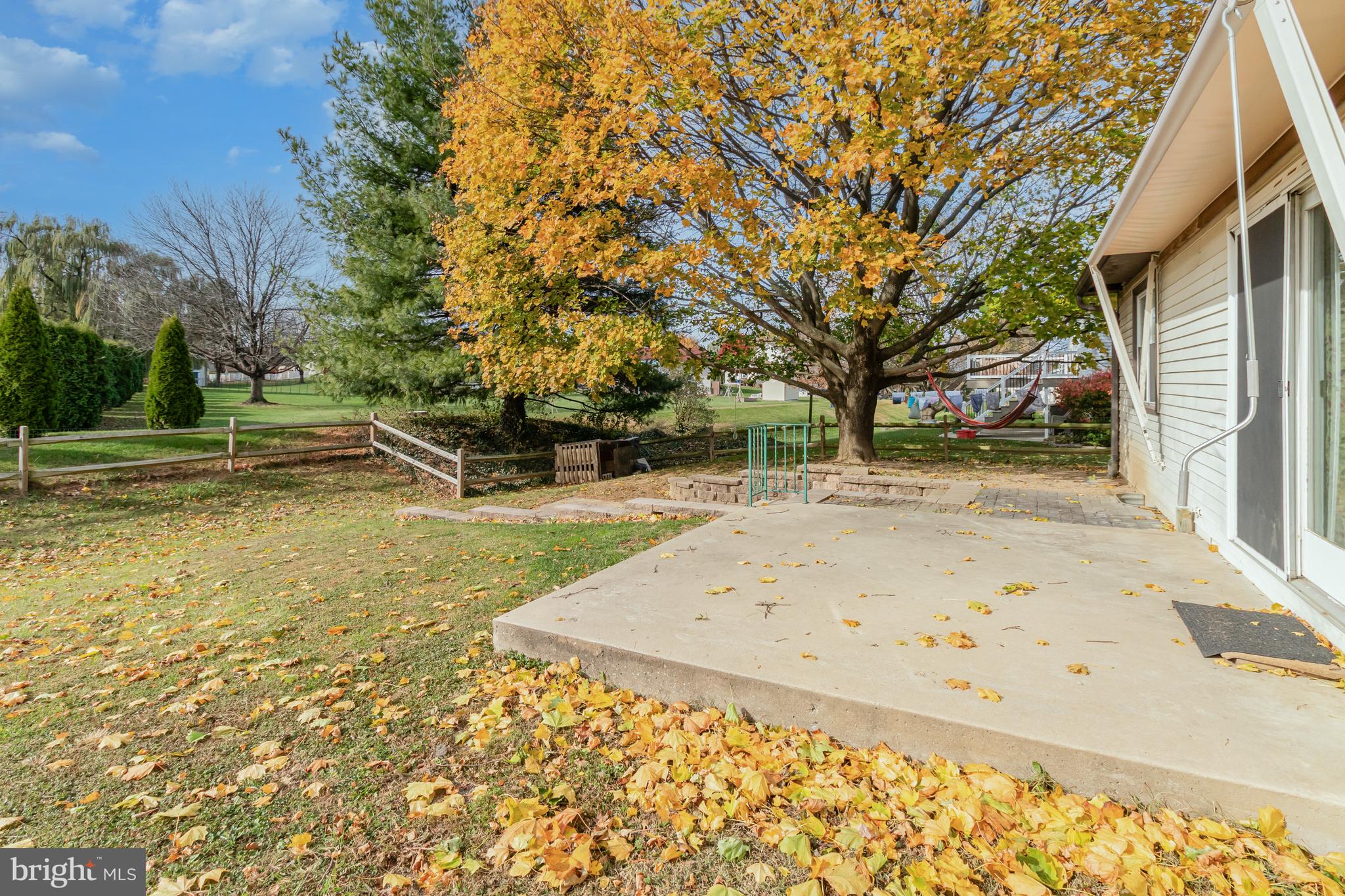 633 HENRY HOUCK LANE