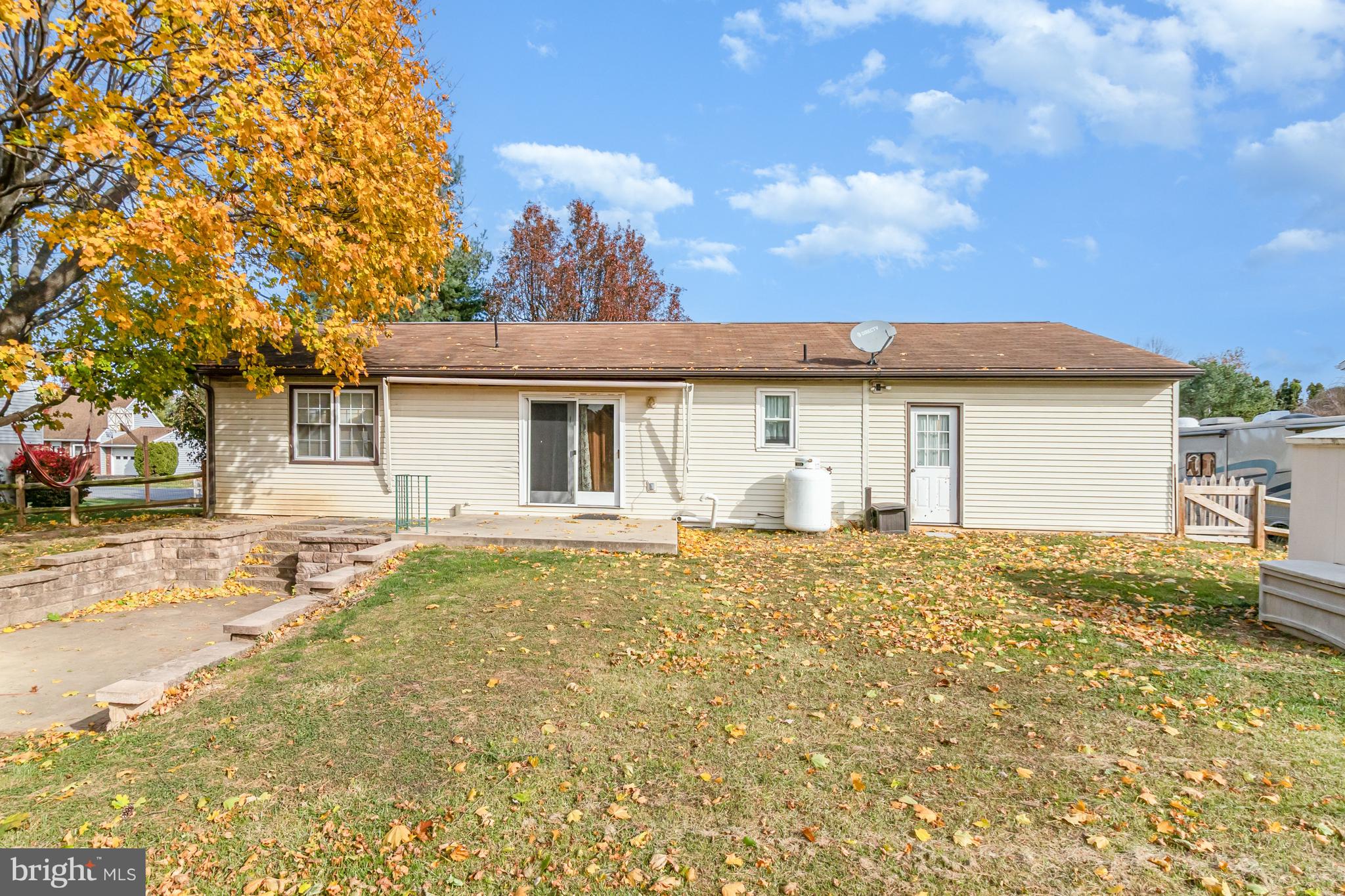 633 HENRY HOUCK LANE