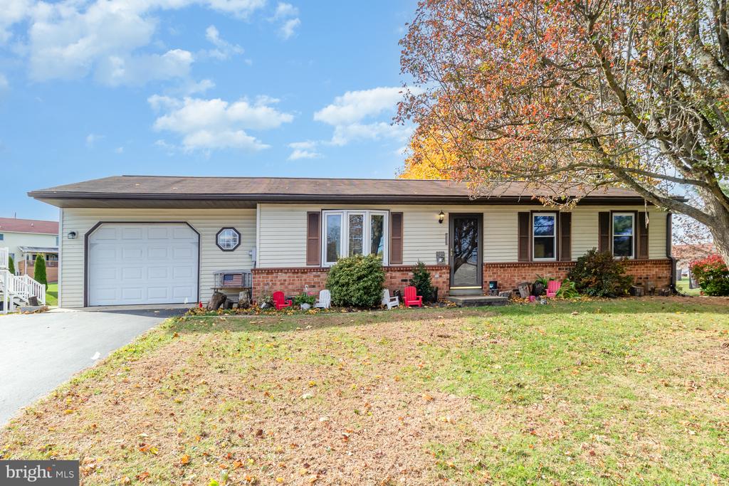 633 HENRY HOUCK LANE