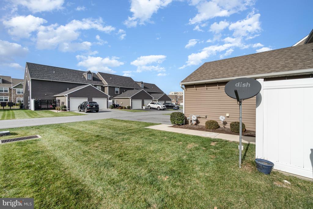 731 FARMWOOD LANE