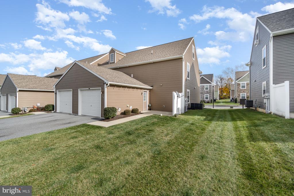 731 FARMWOOD LANE