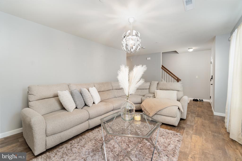 731 FARMWOOD LANE