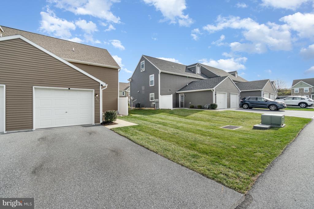 731 FARMWOOD LANE