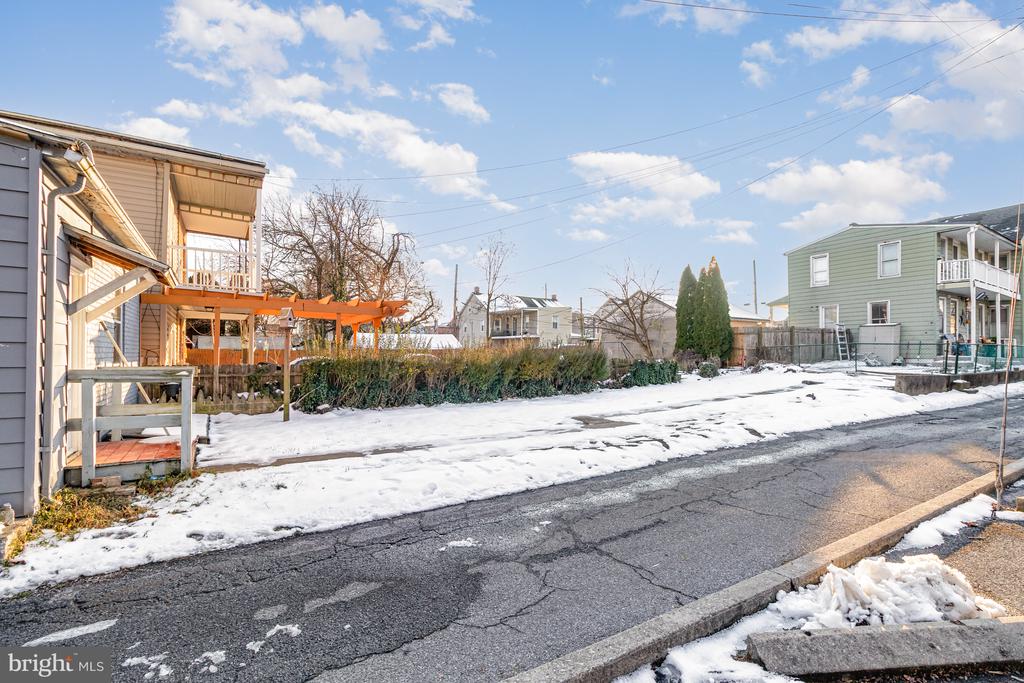 521 N 10TH STREET