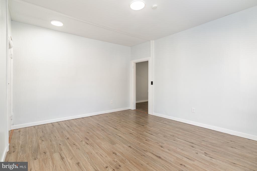521 N 10TH STREET