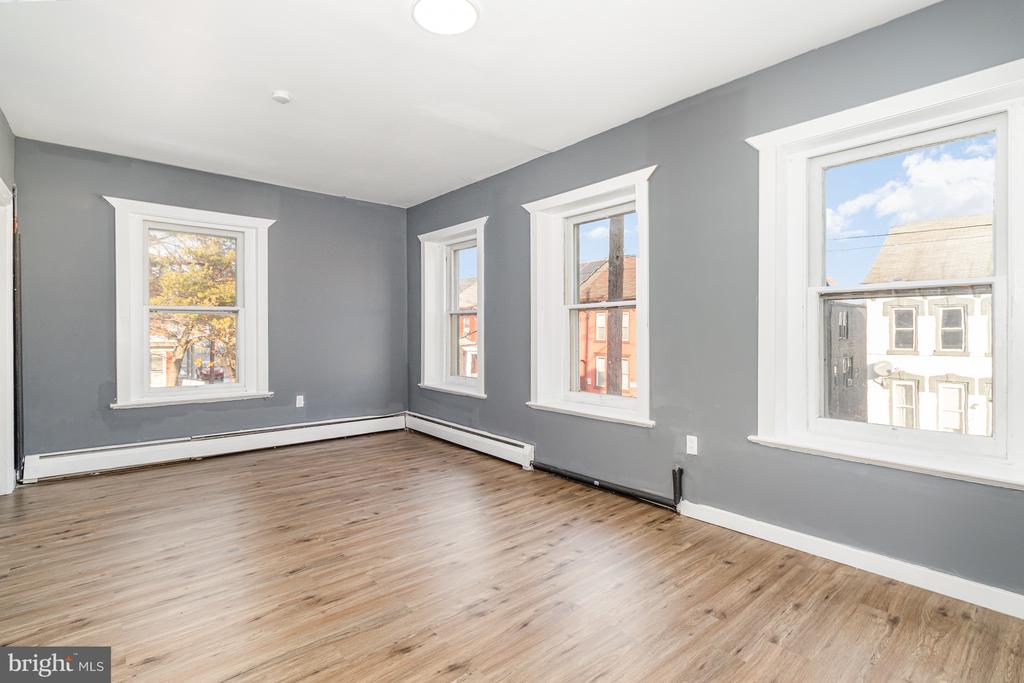 521 N 10TH STREET