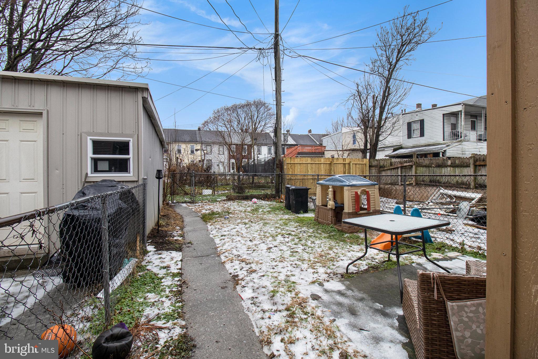 1034 GUILFORD STREET