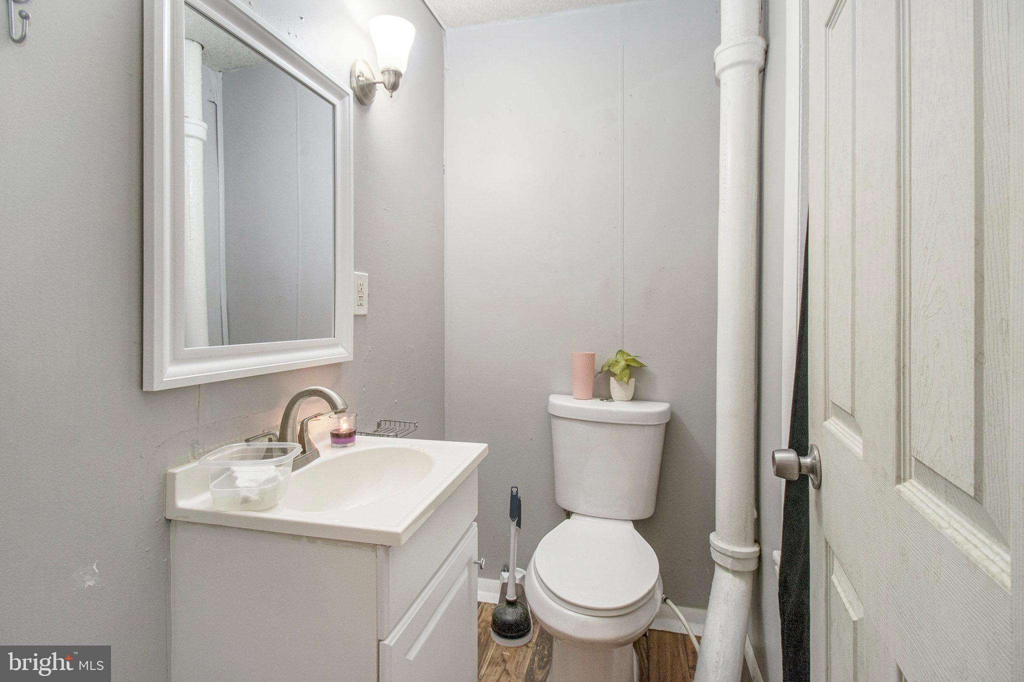 1034 GUILFORD STREET