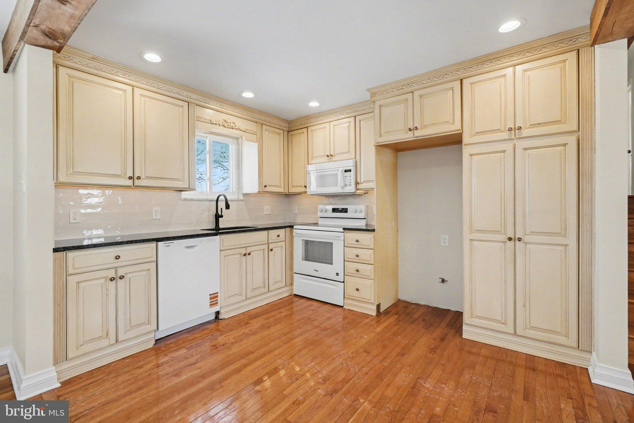 2149 CLOVERFIELD DRIVE