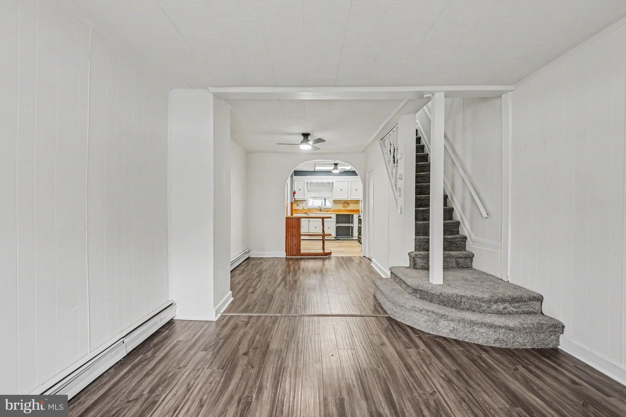 321 E WEIDMAN STREET