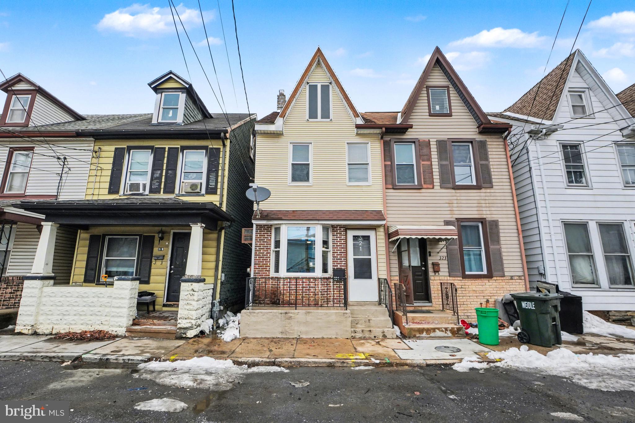 321 E WEIDMAN STREET