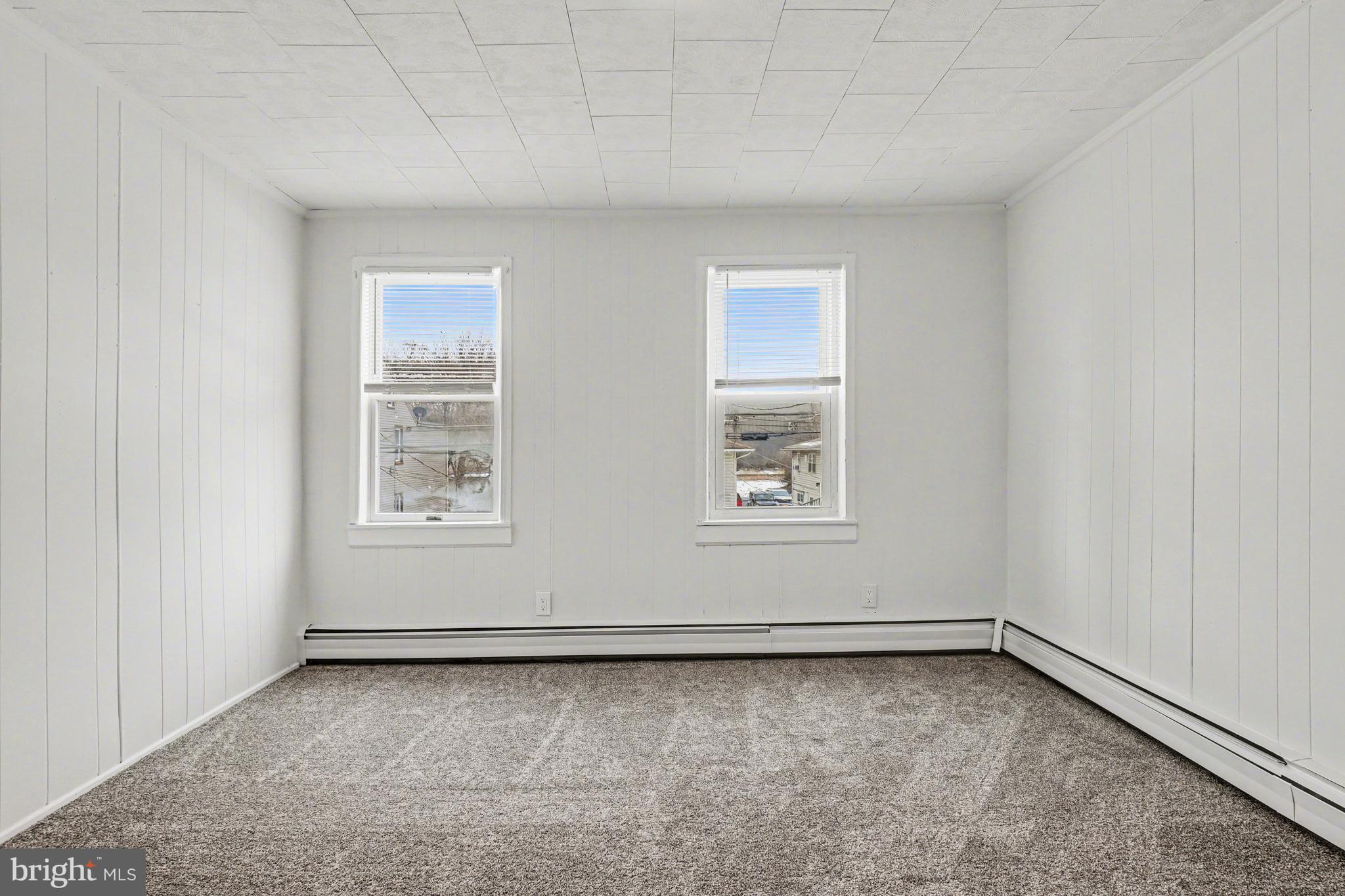 321 E WEIDMAN STREET