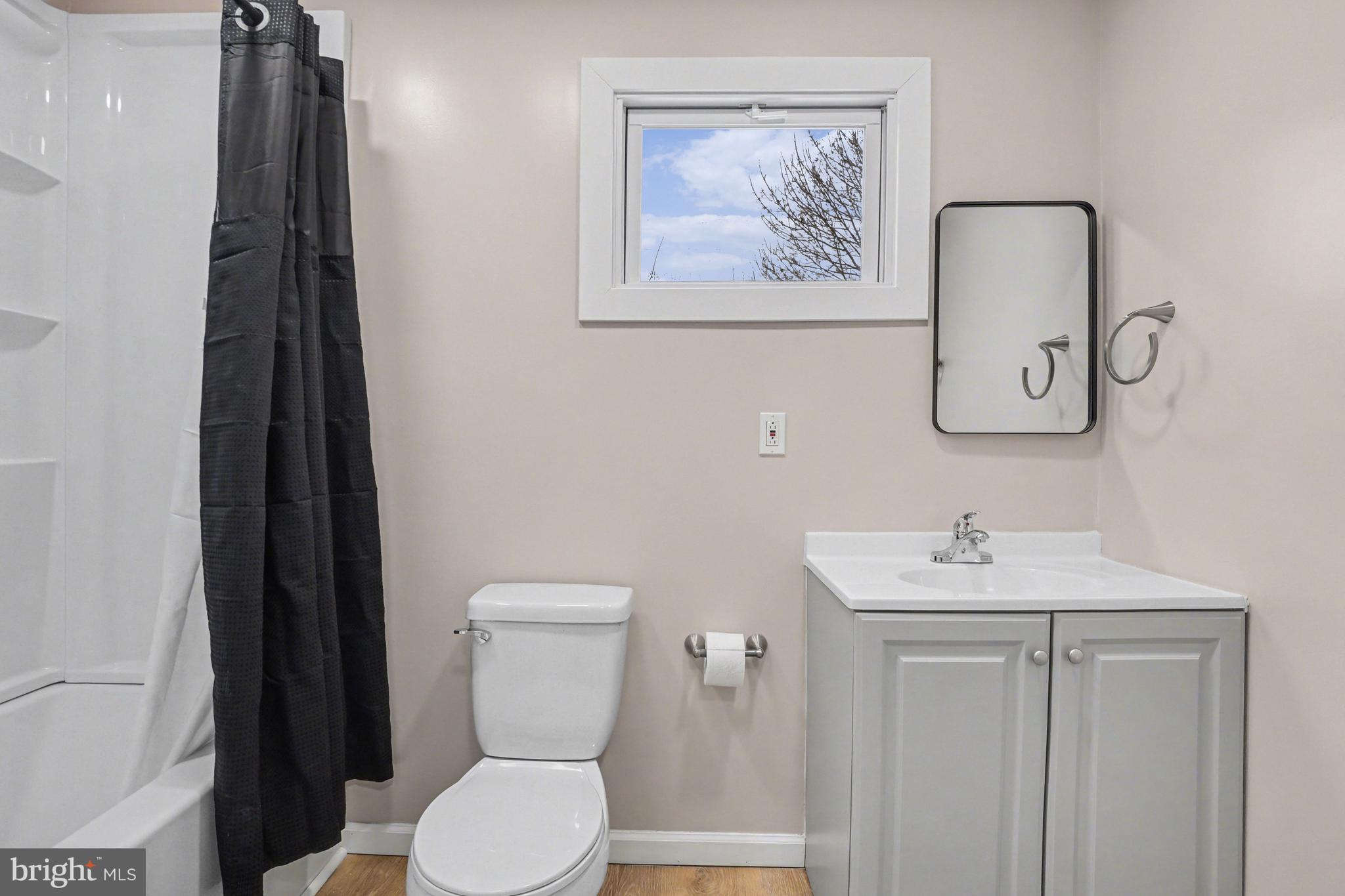 321 E WEIDMAN STREET