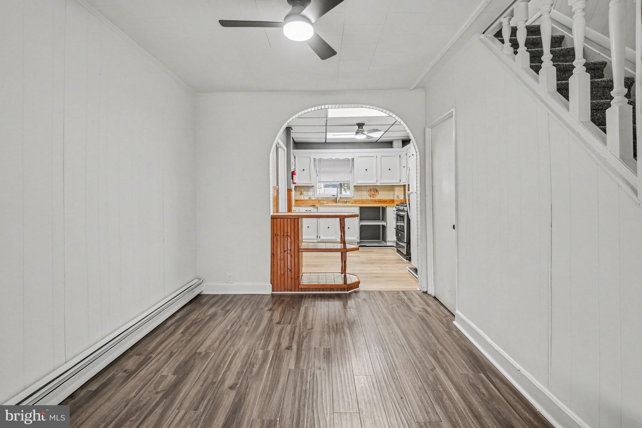 321 E WEIDMAN STREET