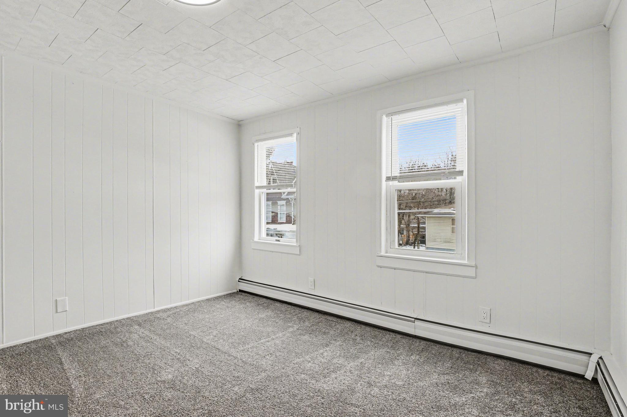 321 E WEIDMAN STREET