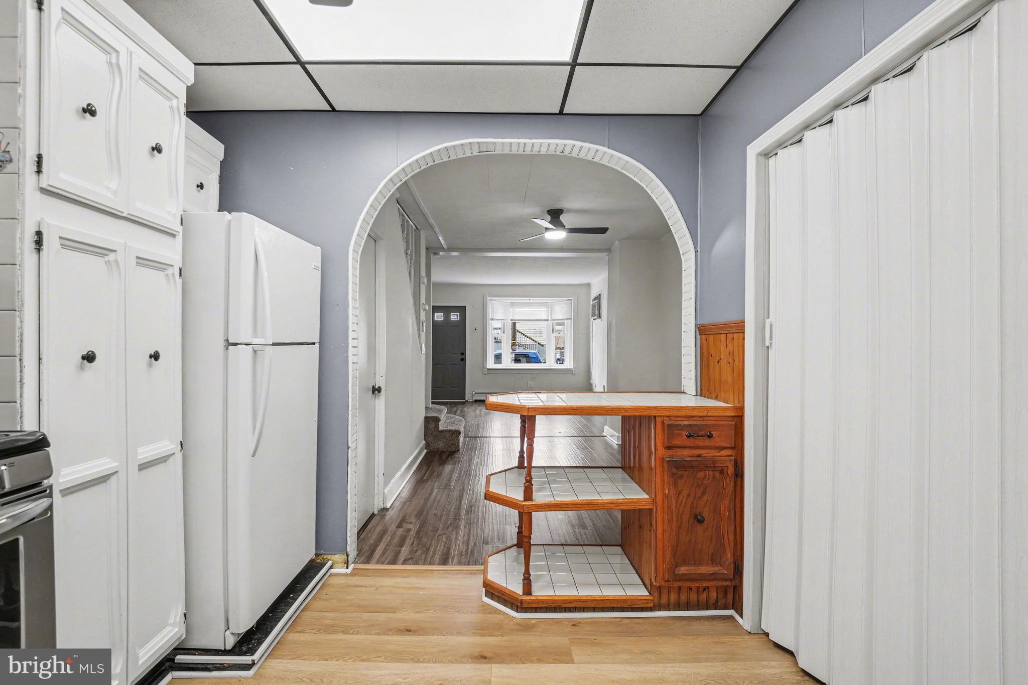 321 E WEIDMAN STREET