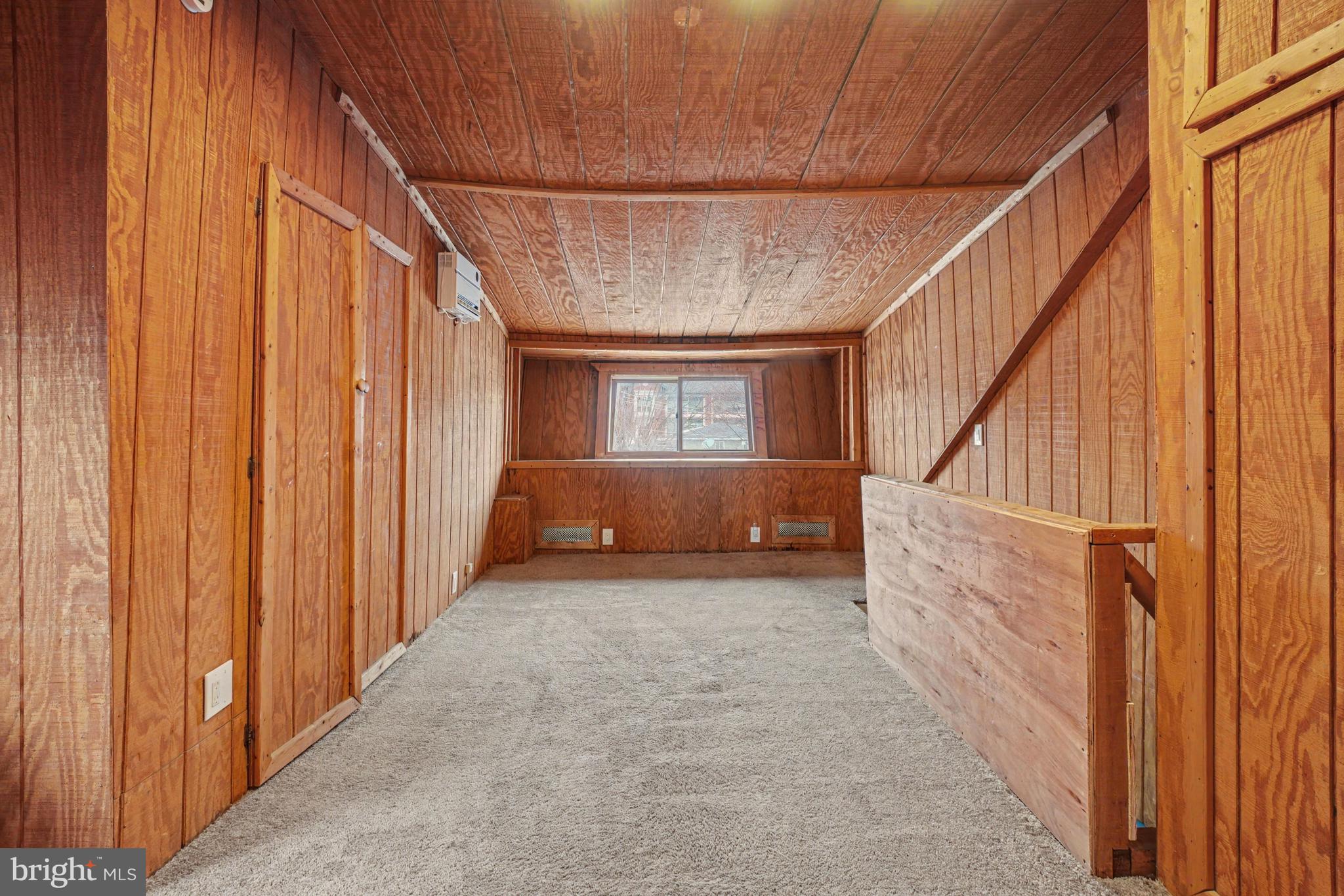 321 E WEIDMAN STREET