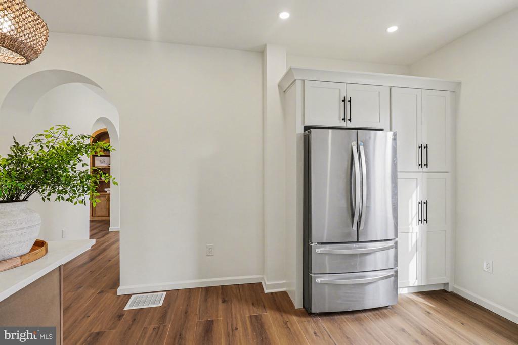 1006 COLEBROOK ROAD
