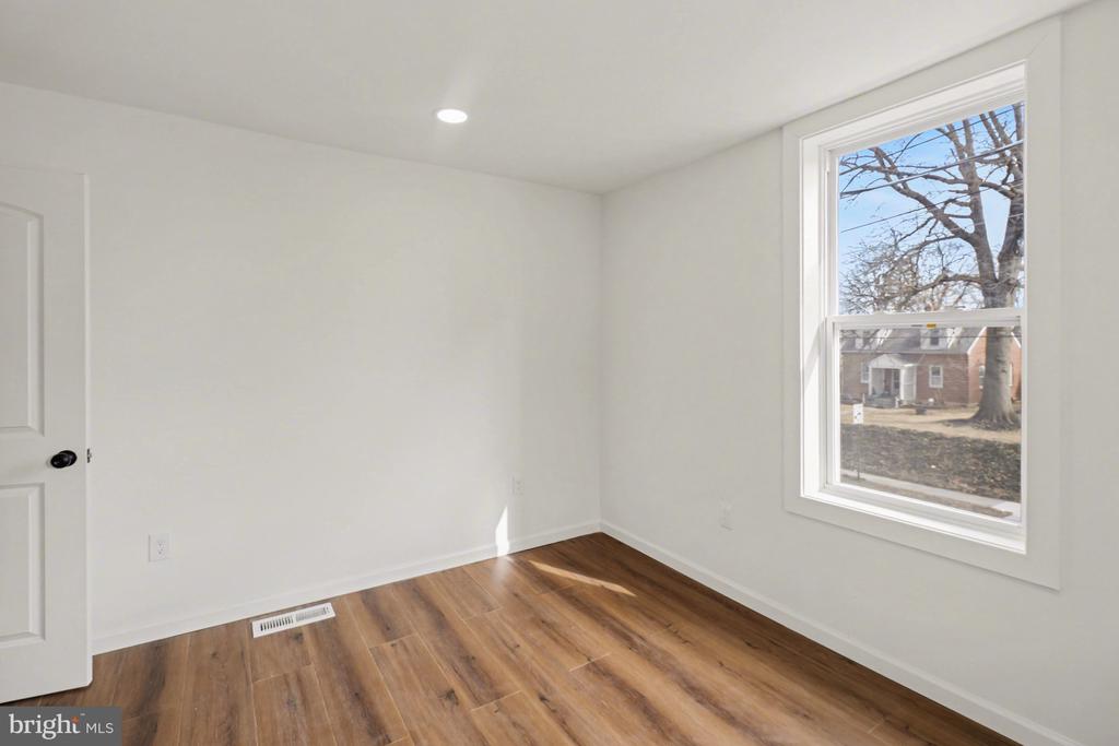 1006 COLEBROOK ROAD