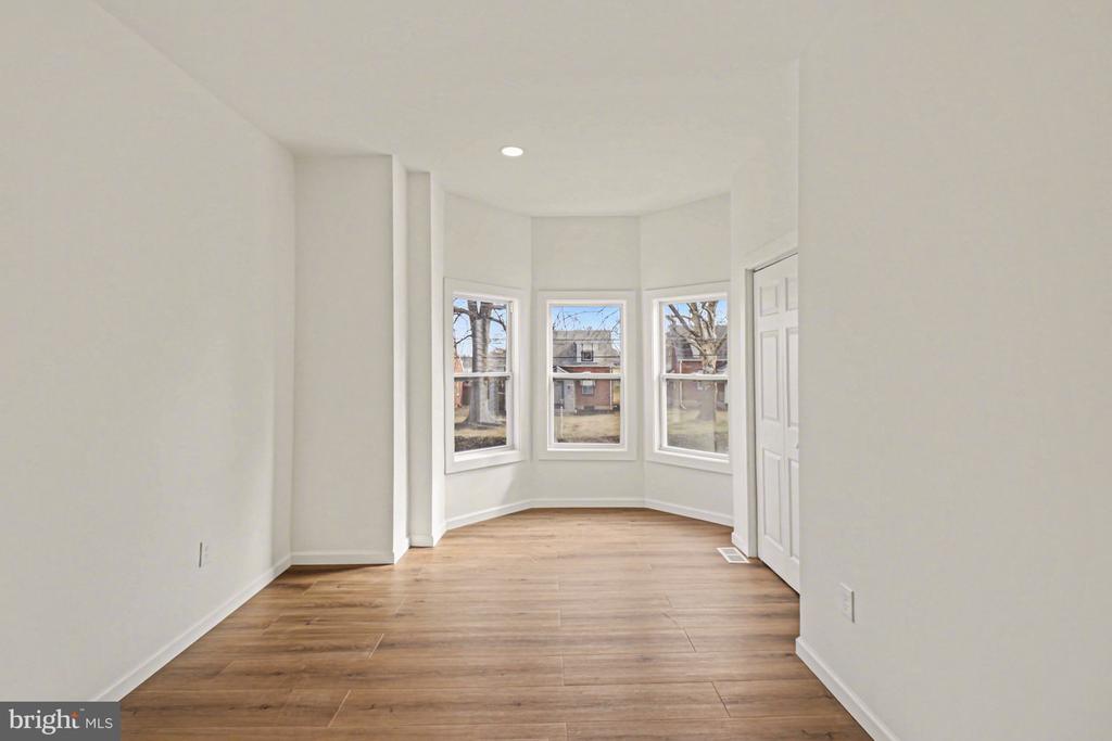 1006 COLEBROOK ROAD