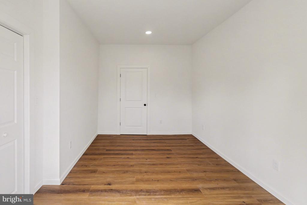 1006 COLEBROOK ROAD