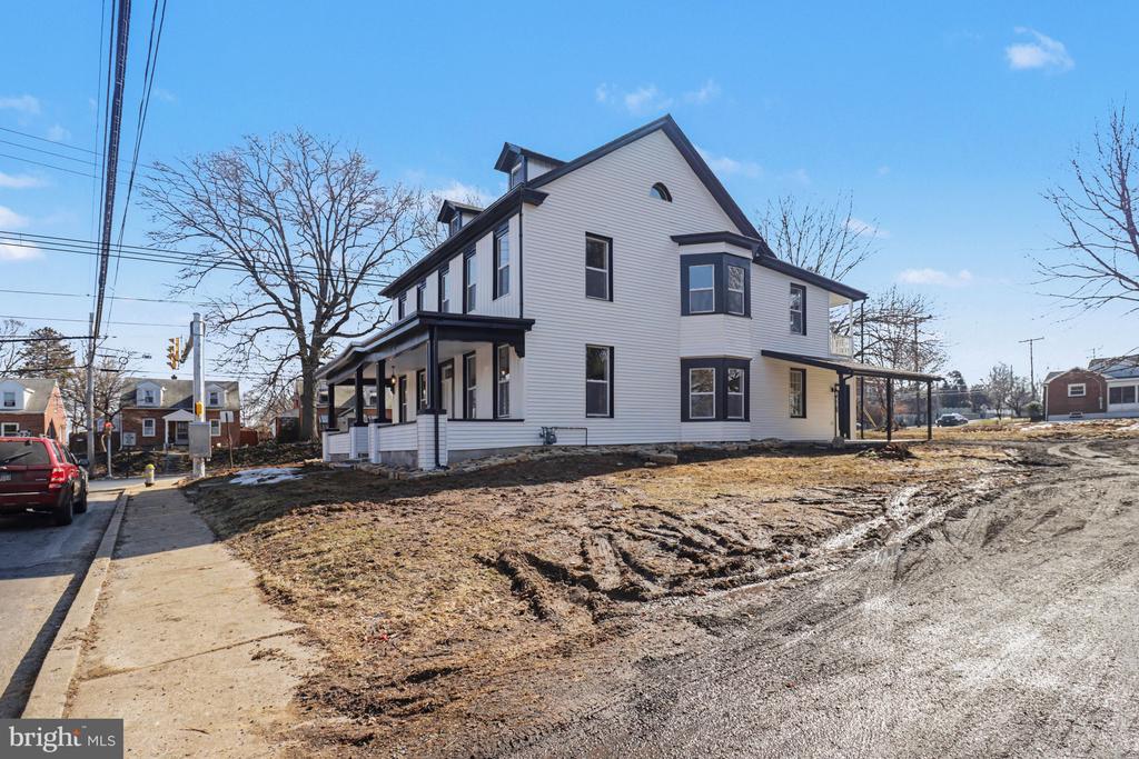 1006 COLEBROOK ROAD