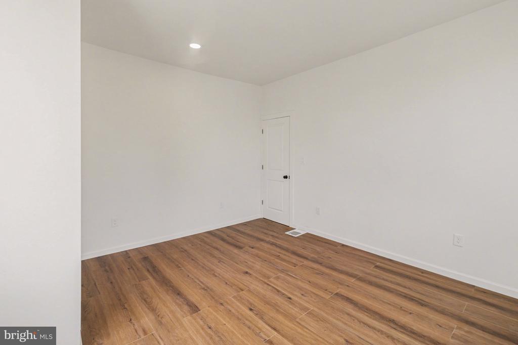 1006 COLEBROOK ROAD