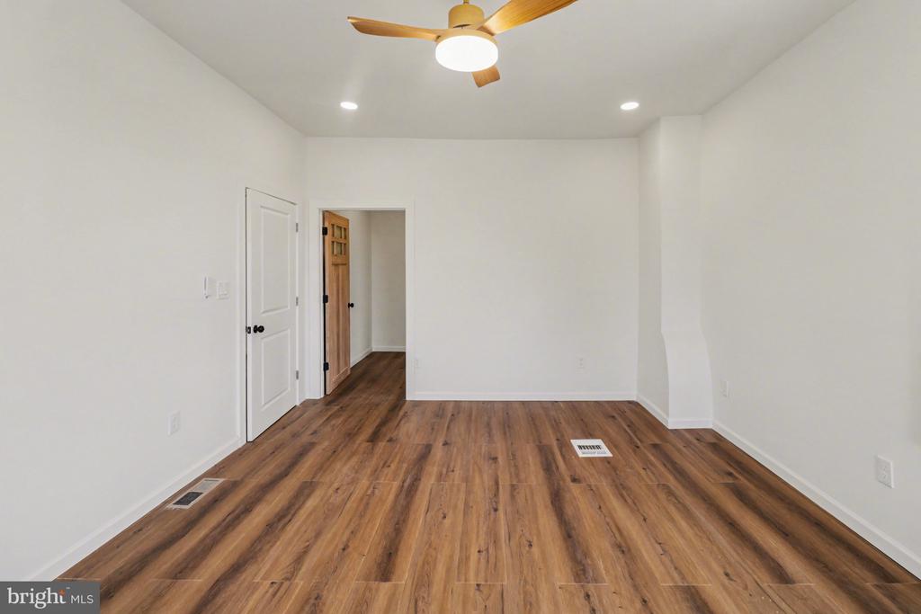 1006 COLEBROOK ROAD