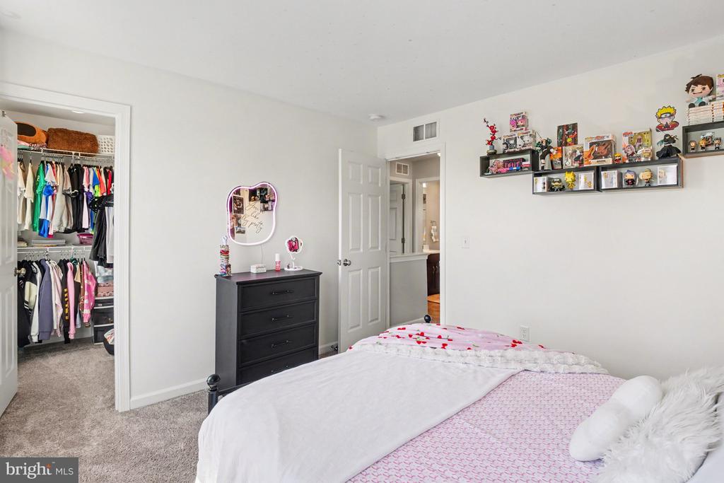 625 N 11TH AVE
