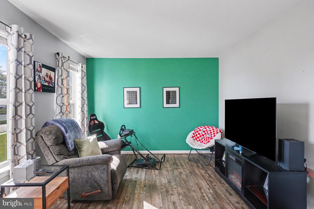 625 N 11TH AVE