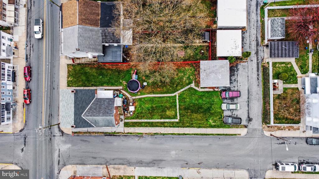 601 MAPLE STREET