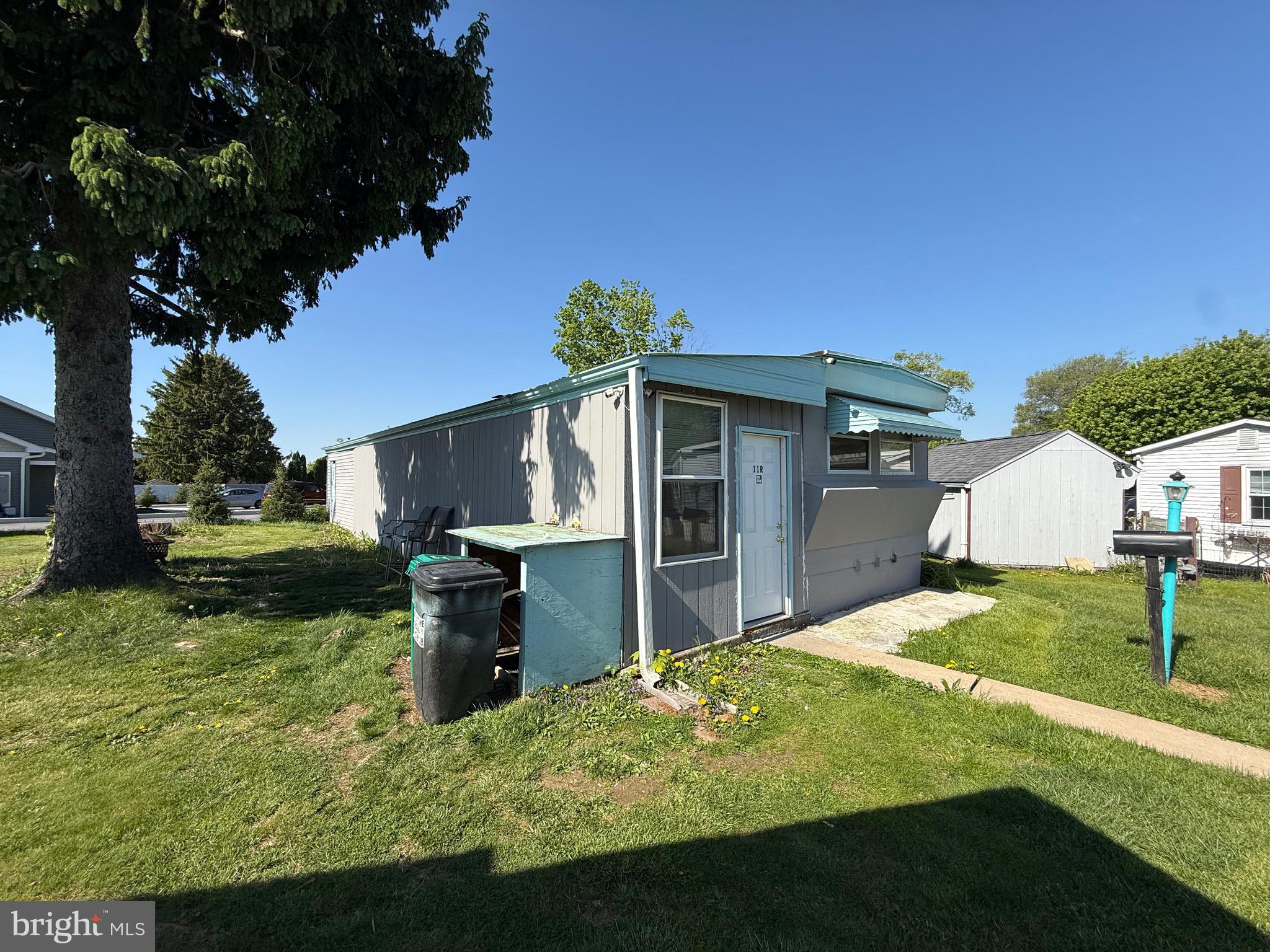 11 DAVID DRIVE R