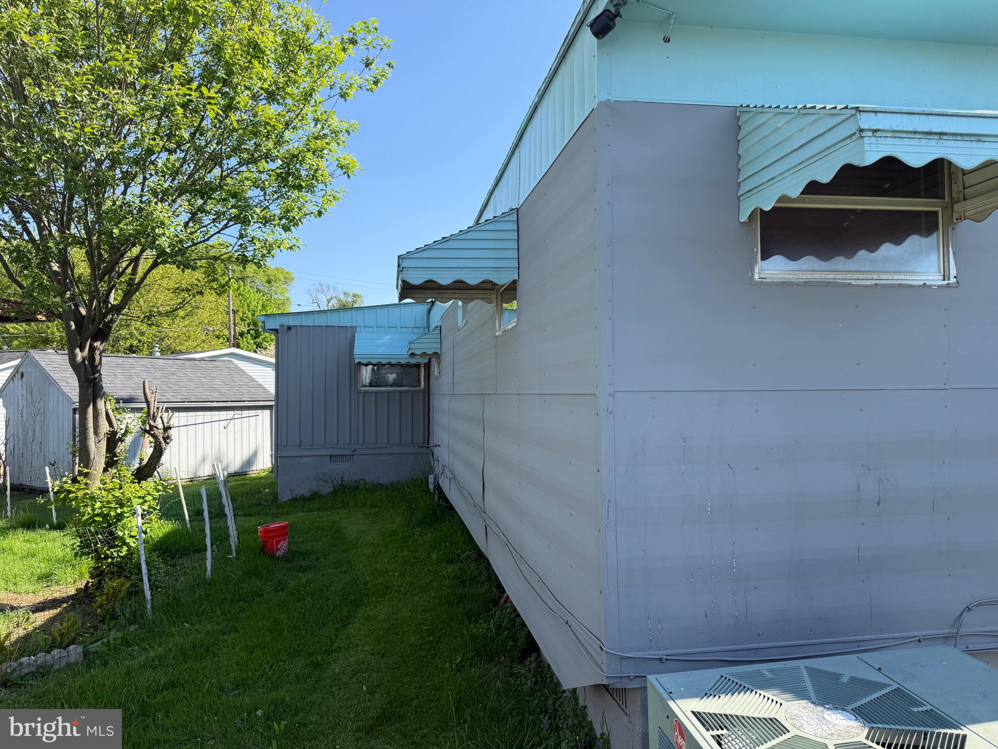 11 DAVID DRIVE R