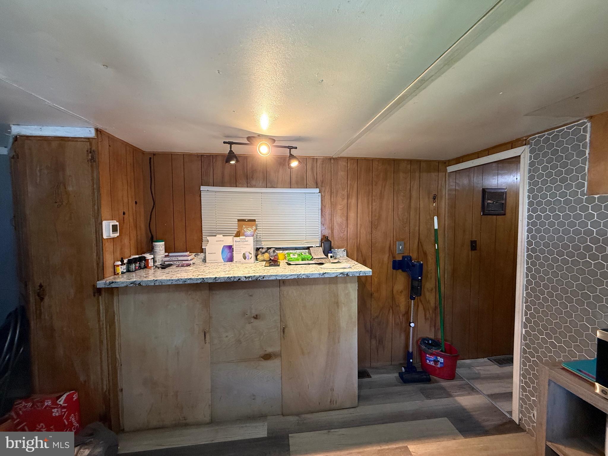 11 DAVID DRIVE R