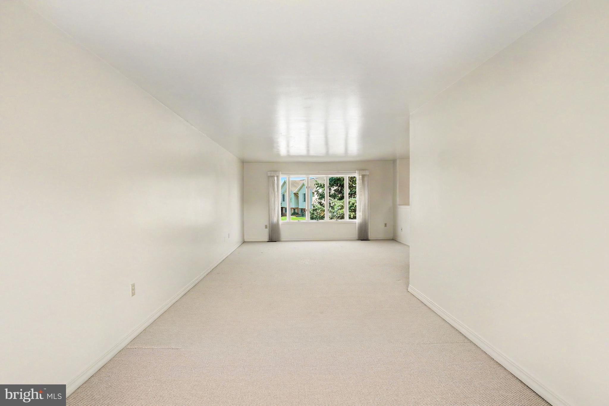 18 PALM LANE