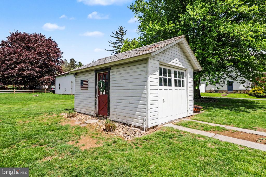 2536 CORNWALL ROAD