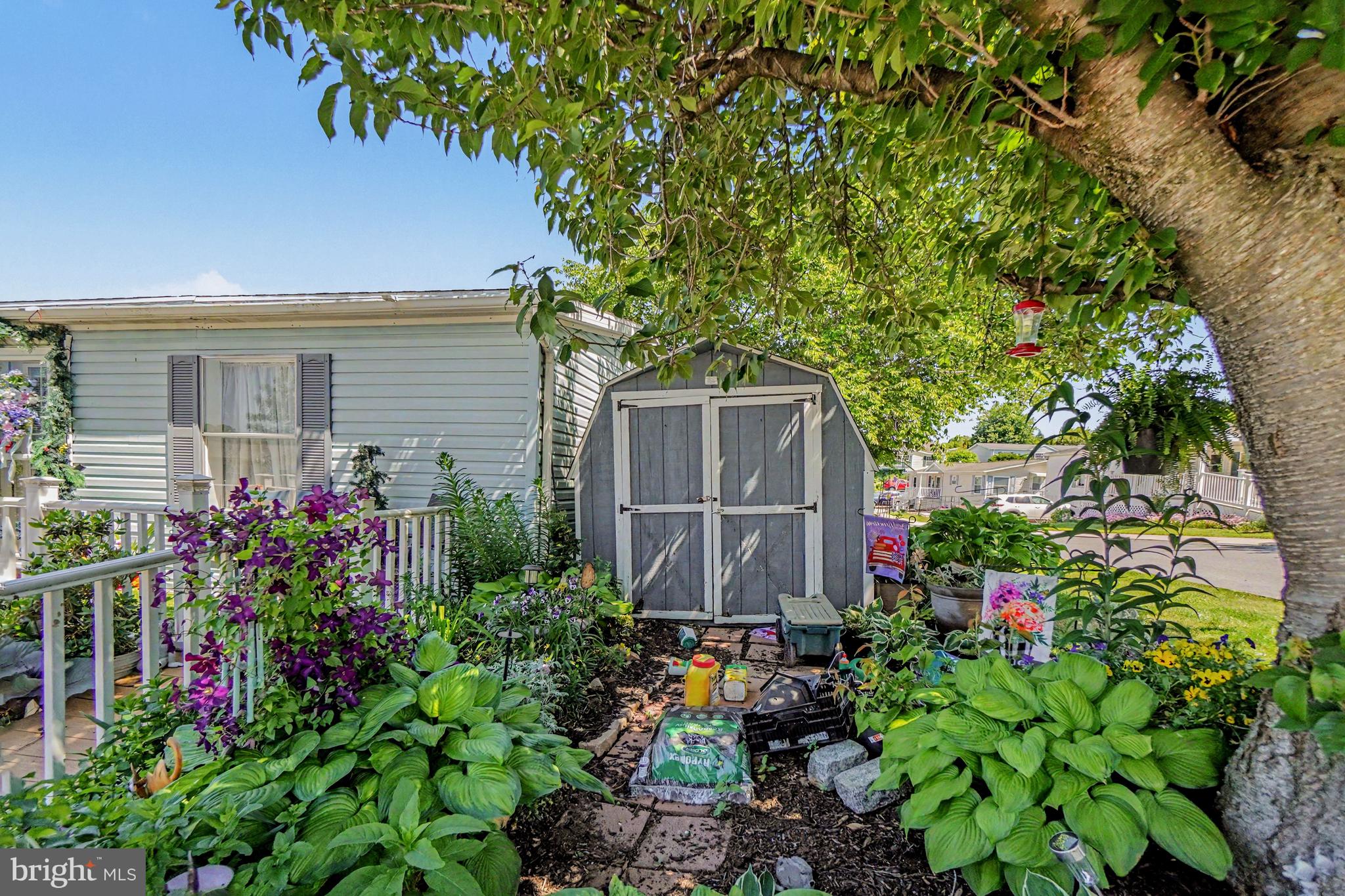 29 KATHERINE AVE