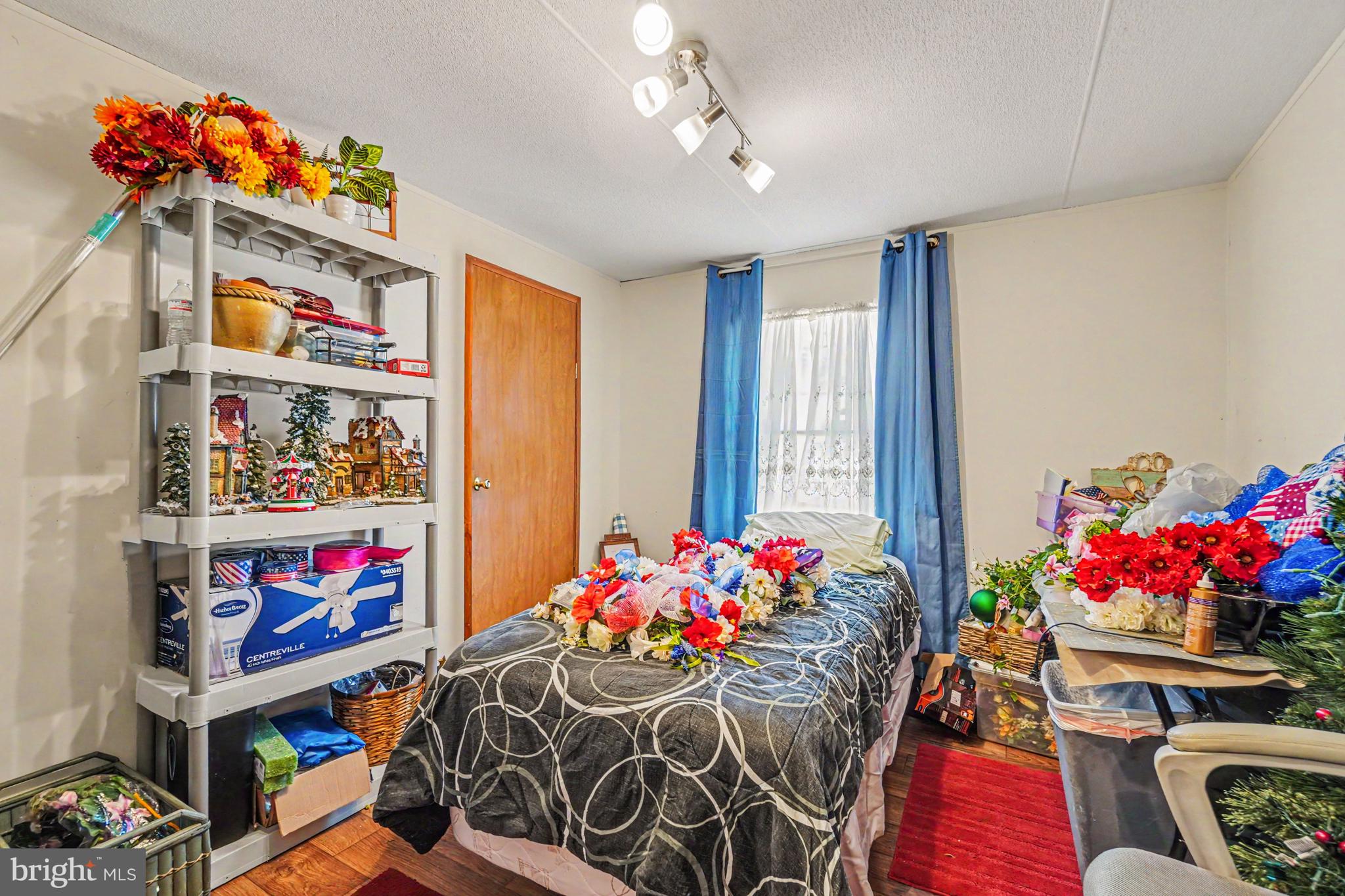 29 KATHERINE AVE