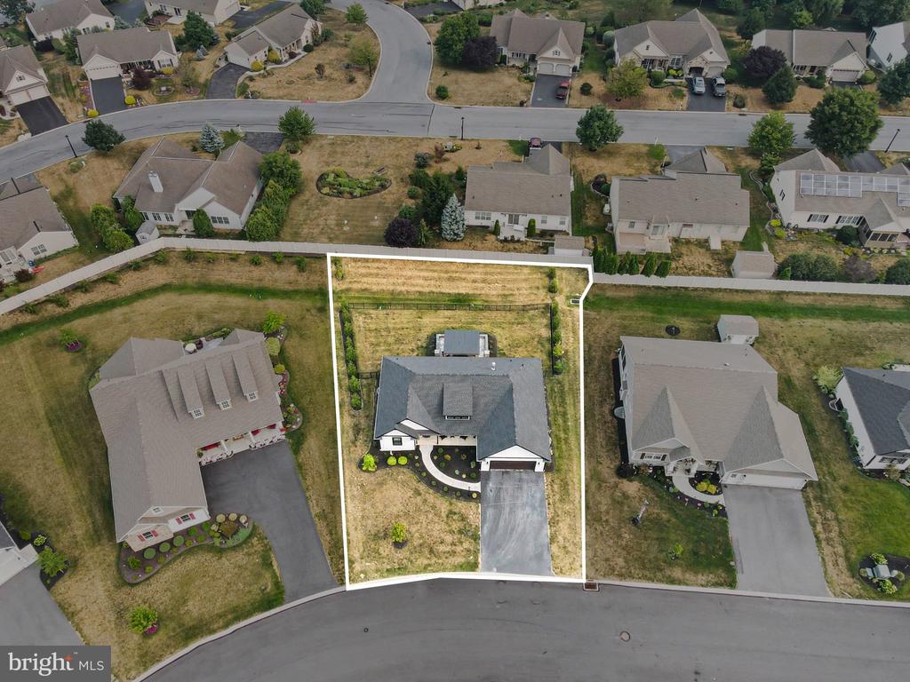 227 DAISY DRIVE
