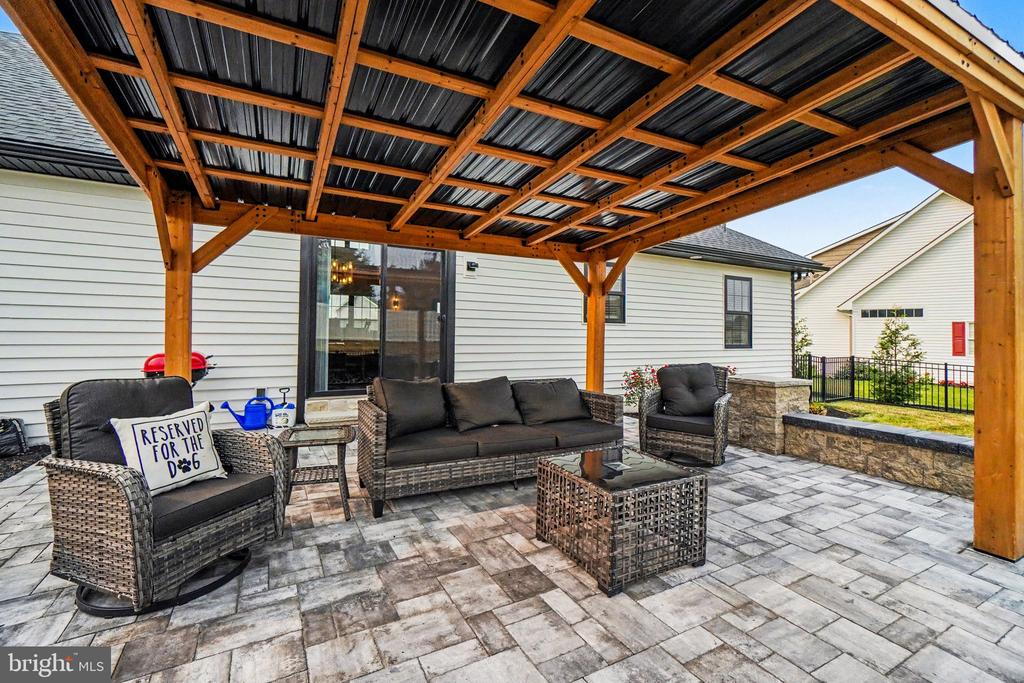 227 DAISY DRIVE