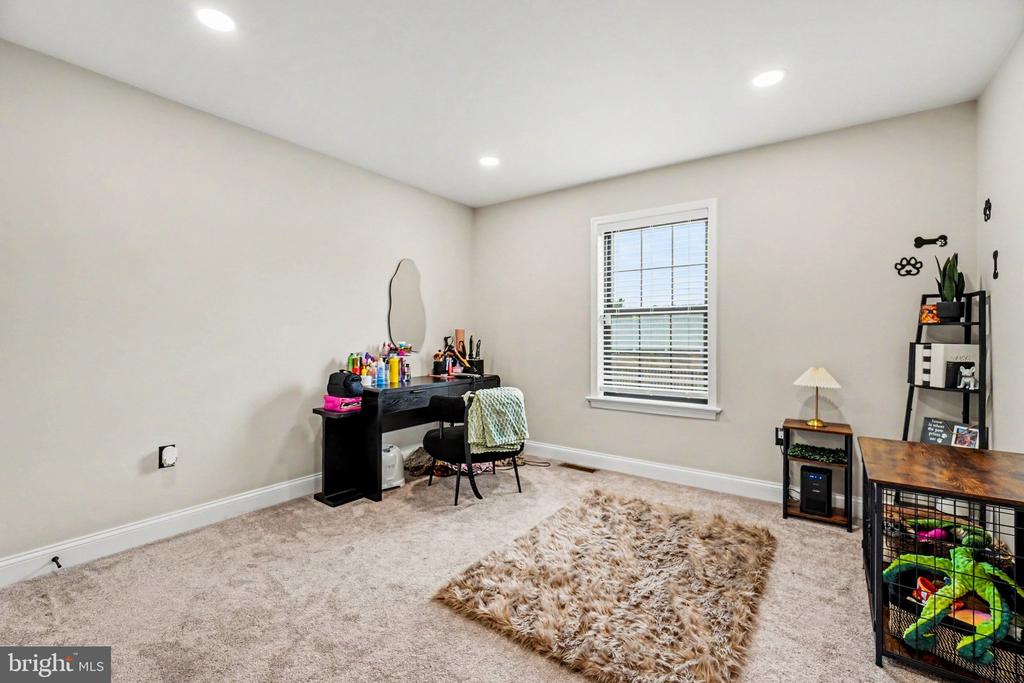 227 DAISY DRIVE