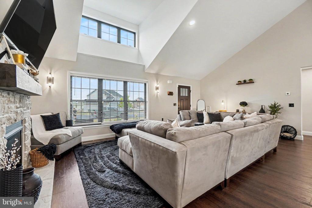 227 DAISY DRIVE