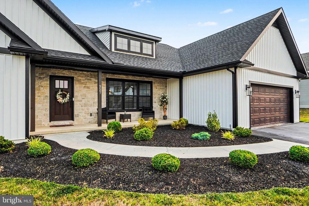 227 DAISY DRIVE