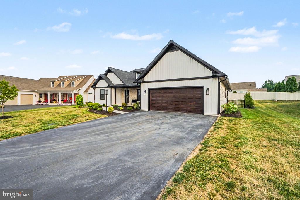 227 DAISY DRIVE