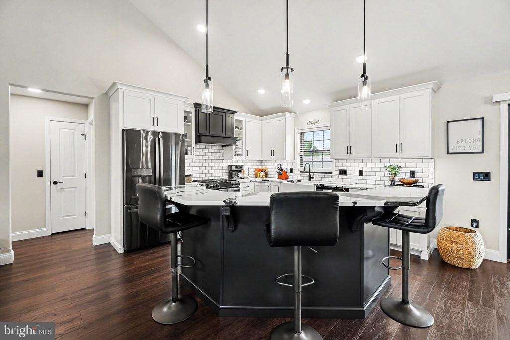 227 DAISY DRIVE
