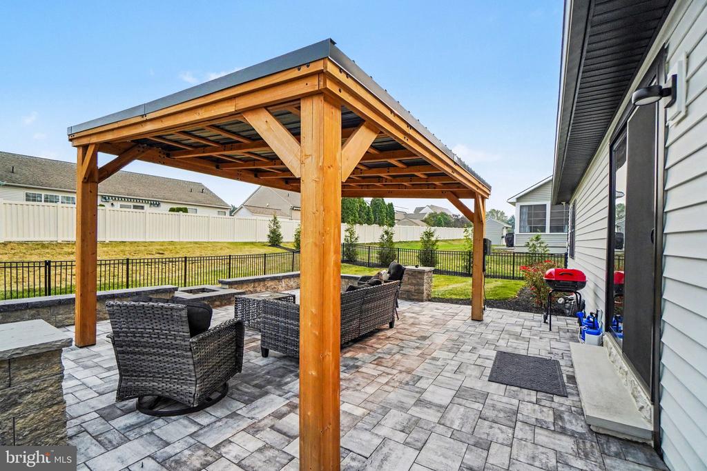 227 DAISY DRIVE