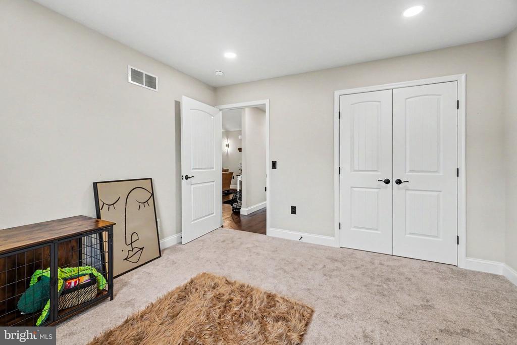 227 DAISY DRIVE