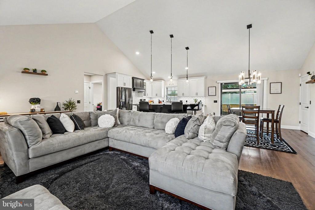 227 DAISY DRIVE