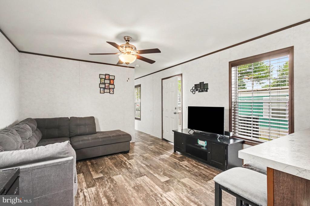 17 LEBANON VALLEY CT